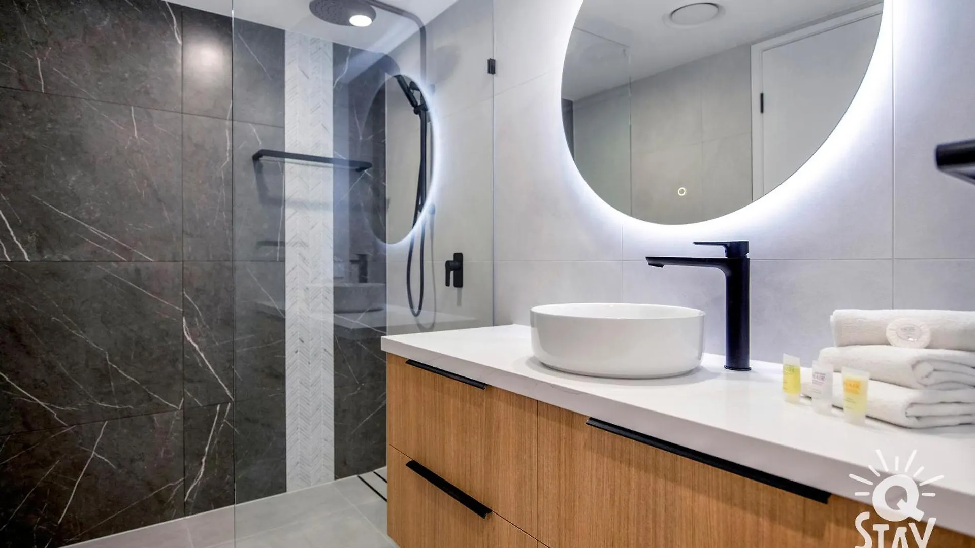 Aparthotel Chevron Renaissance By Vaun Gold Coast