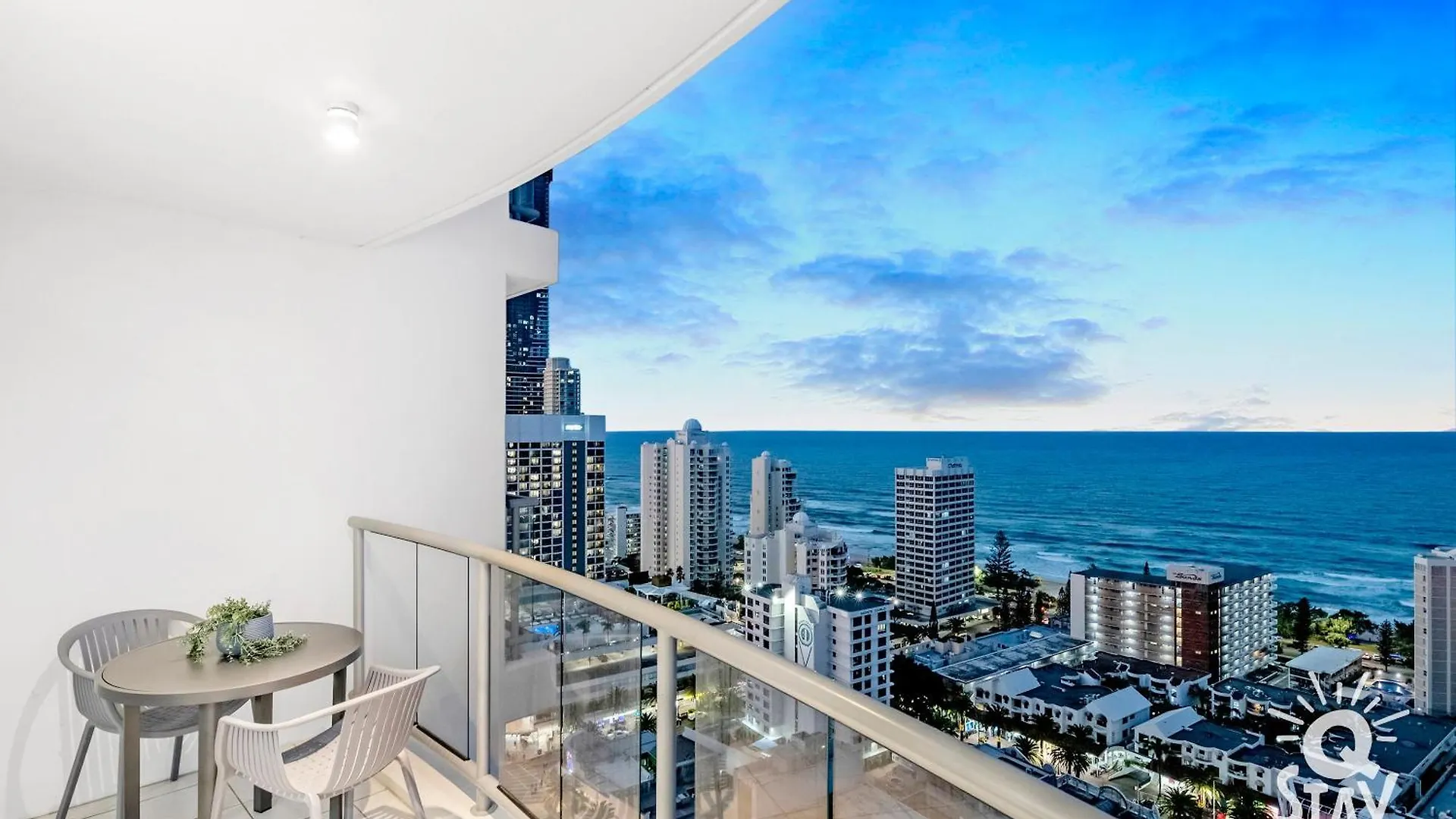 Aparthotel Chevron Renaissance By Vaun Gold Coast